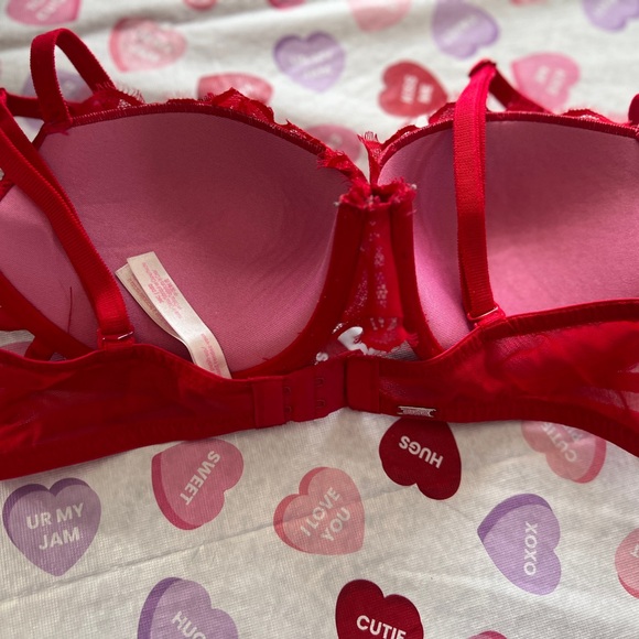PINK Victoria's Secret Vibrant Red Lace Bra - Picture 4 of 7